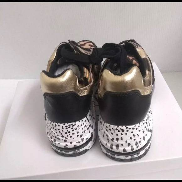 ⭐️ NWOB Steve Madden Bena Sneakers - Picture 3 of 4